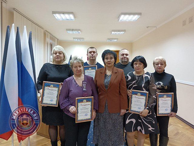 � ��������� ������ ������ �������� ���������� ������������� ����������� ����������� ������� � 4 ����������ѻ ��� ����ʻ, ������������ � 90-������ �����������