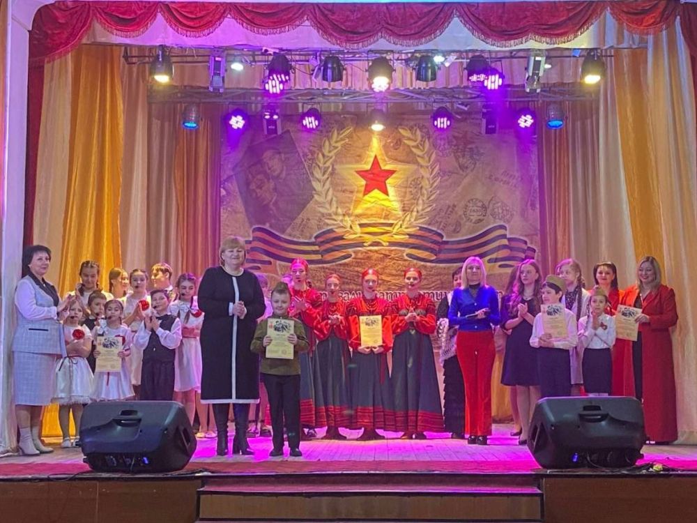 В Макеевке прошел фестиваль патриотической песни «Фронтовики, наденьте ордена»