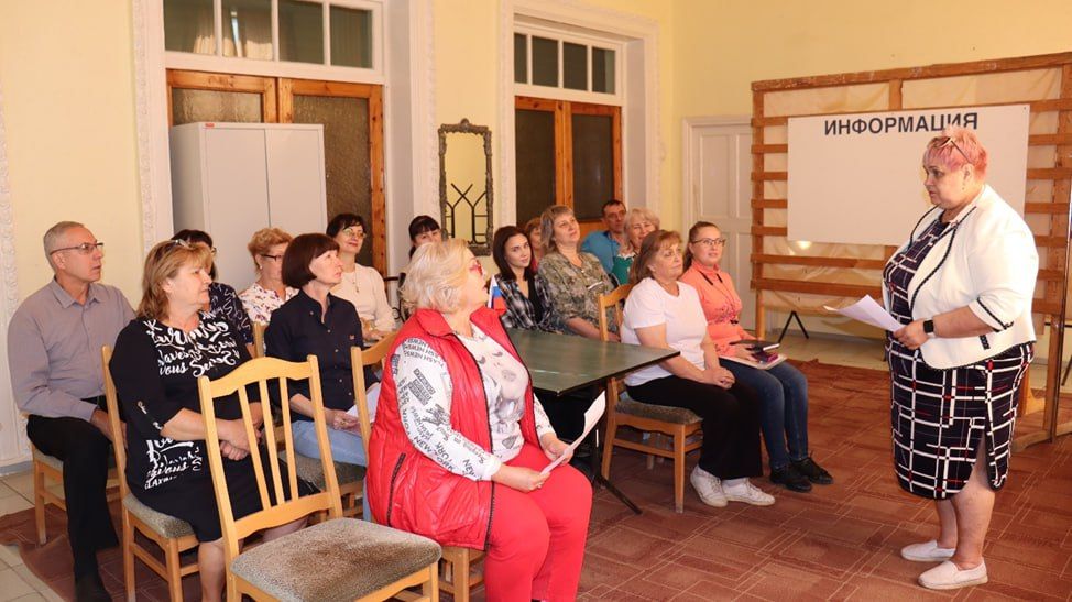 Уважаемые работники культуры! От лица Первичного отделения №542 поздравляем Вас с профессиональным праздником, служители культуры! Желаем успехов в вашем интересном труде