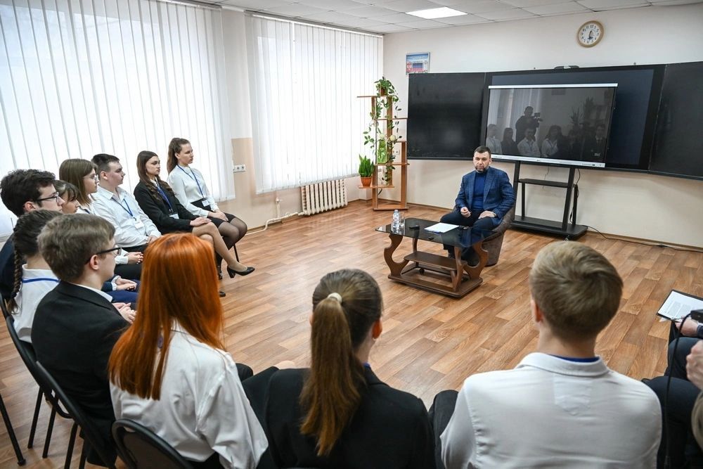 26 марта 2025 года на базе Государственного бюджетного нетипового общеобразовательного учреждения «Республиканский лицей-интернат «Эрудит» была проведена встреча Главы Донецкой Народной Республики Дениса Владимировича...