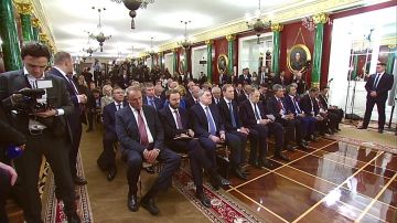 Александр Подгорный: Владимир Путин и Премьер-министр Малайзии Анвар Ибрагим выступают с заявлениями для СМИ