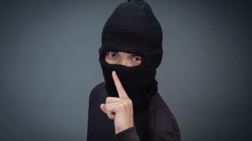 Макеевка. Трое в камуфляже расстреляли людей: Один из напавших задержан, он шпион