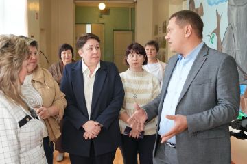 Учреждения образования Донецка и Макеевки, на базе которых будут открыты пришкольные лагеря, проинспектировали министр образования ДНР Олег Трофимов, врио руководителя РИК Донецкого реготделения партии Единая Россия...