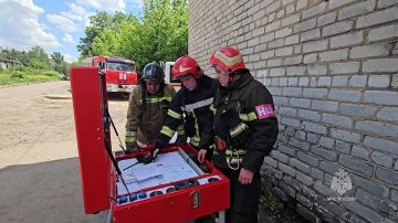 Огнеборцы ликвидировали пожар в производственном цеху Макеевки