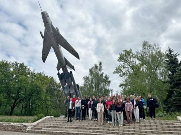 ПО СЛЕДАМ ГЕРОЕВ: СТУДЕНТЫ ДОННУЭТ СОВЕРШИЛИ ПАТРИОТИЧЕСКИЙ ПОХОД ПАМЯТИ