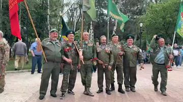 Поздравила ветеранов погранвойск с профессиональным праздником на мероприятии, которое в Макеевке провела Донецкая республиканская региональная организация Российский Союз ветеранов Афганистана и специальных военных...