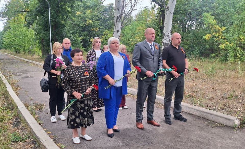 , 8 ,  82-           - 