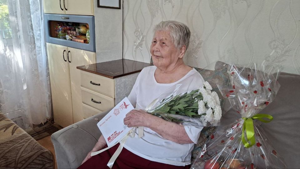 8               (    . )     ...