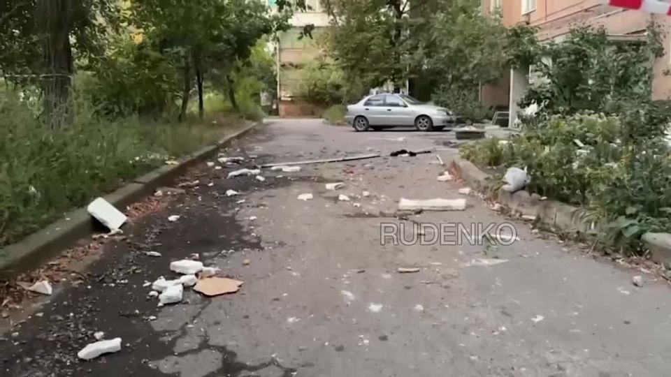 Андрей Руденко: Последствия удара ВСУ по многоквартирному дому в Макеевке накануне вечером, в результате которого один человек погиб, есть раненые мирные жители