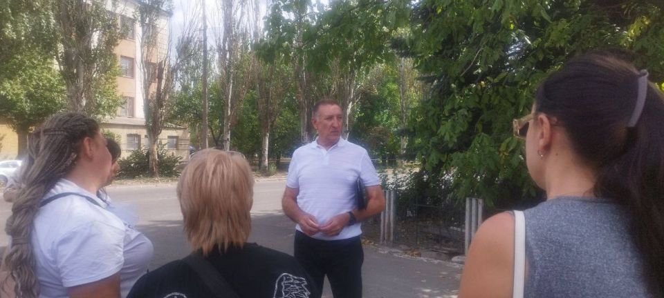 9 ,          : ., . , .2  . 11