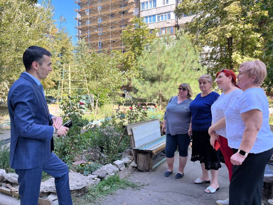 , 15 ,            : . ,  , 9