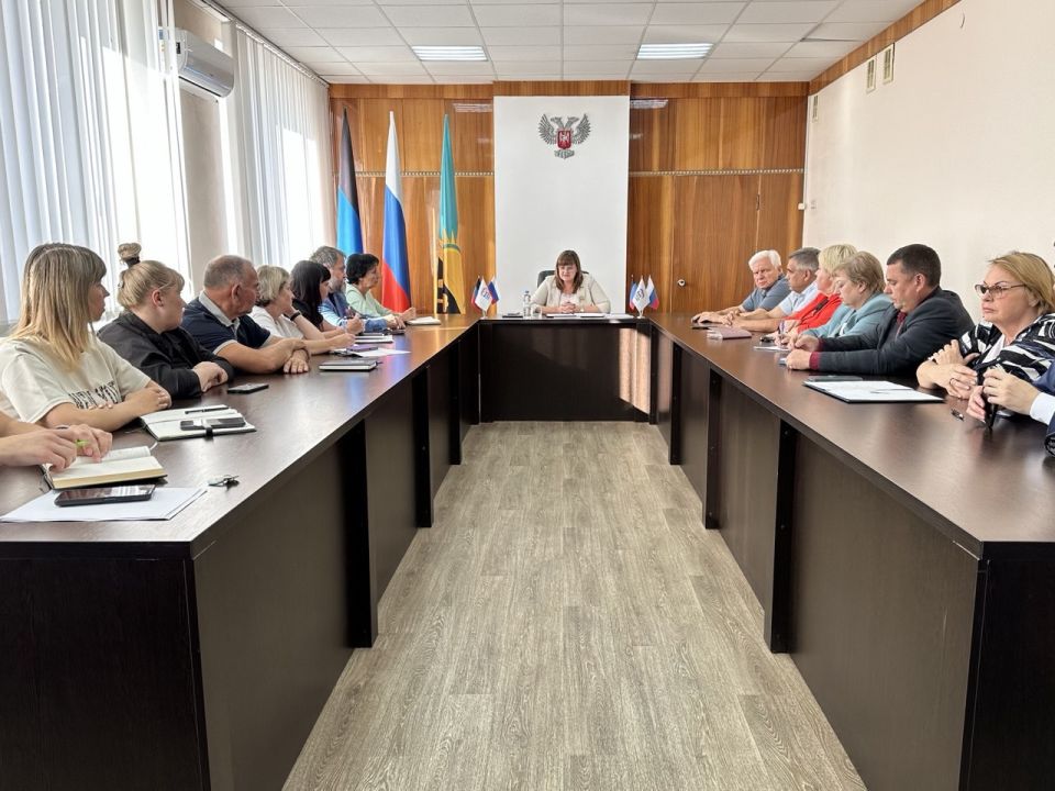 В городском округе Макеевка состоялось заседание политического совета местного отделения Всероссийской политической партии «Единая Россия»