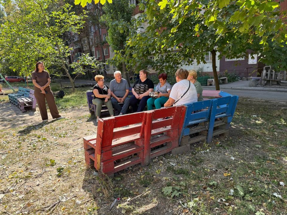 24    -          : . . , . , . . , . 1-1, . , . 60