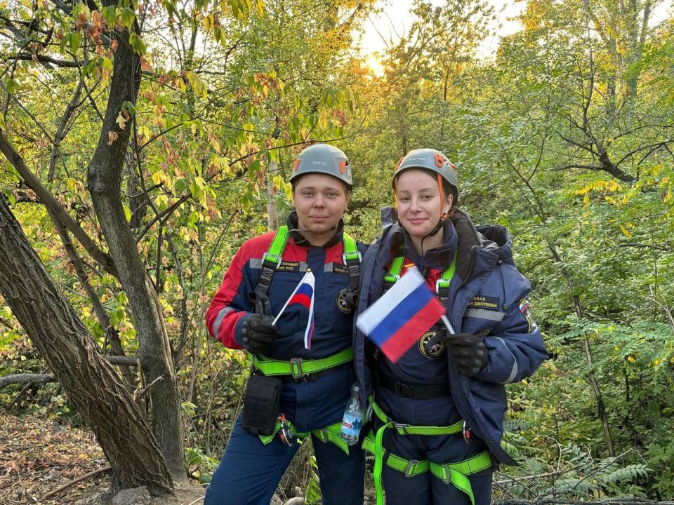 В преддверии Дня воссоединения Донецкой и Луганской Народных Республик, Запорожской и Херсонской областей с Российской Федерацией прошел мастер-класс для добровольцев Макеевского МО ВСКС, ССО ВСКС «ДонАгрА» и активистов ШСО...