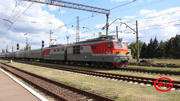 Вниманию пассажиров! С 1 октября изменяется расписание пригородным поездам сообщением Донецк – Макеевка и Донецк – Ясиноватая