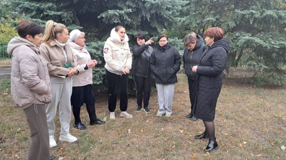 Сегодня, 1 октября, спикер Ирина Насерова провела встречи с населением по адресам: г. Макеевка, мкр. Солнечный д. 28. и д. 30