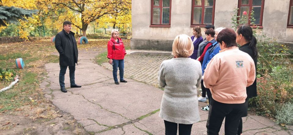 Сегодня, 06 октября, первый заместитель руководителя Управы Центрально-Городского внутригородского района Инна Кисенко и депутат Народного Совета ДНР Василий Перцев провели встречу с жителями: г. Макеевка, ул. Воровского...