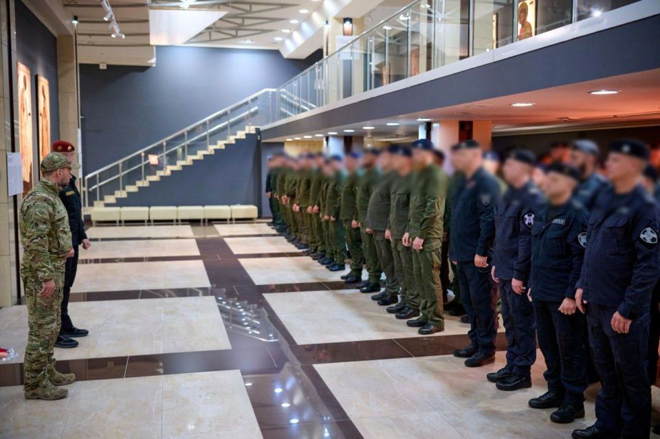 Александр Подгорный: Вручил медали «За храбрость» личному составу Главного управления Федеральной службы войск национальной гвардии по Донецкой Народной Республике