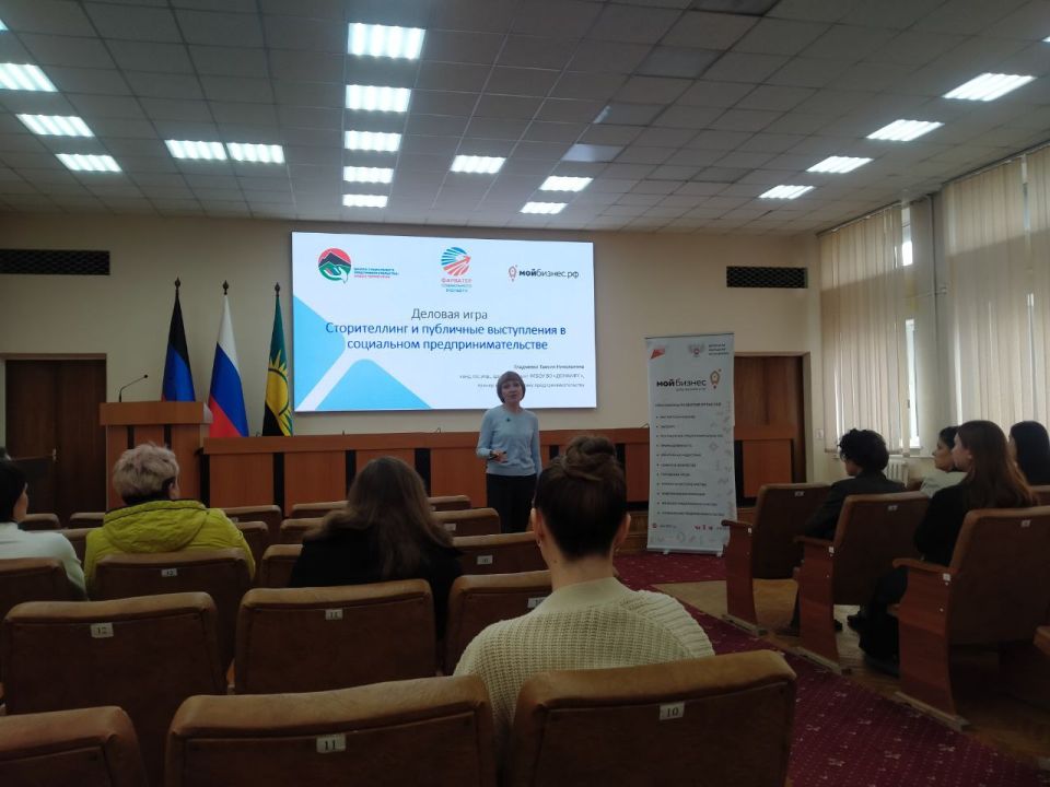      8  2025                     :...