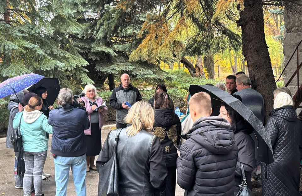 , 9 ,                   -    1  8