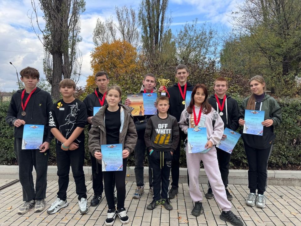 11  2025     ,        .        