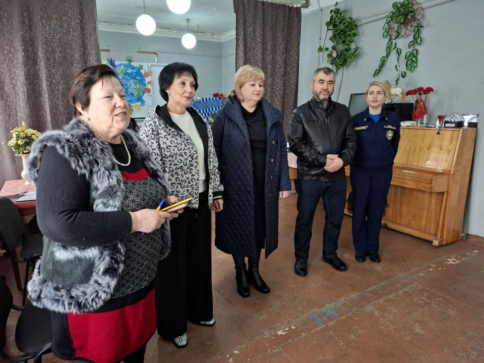  : , 15 ,     ,       ,         ...