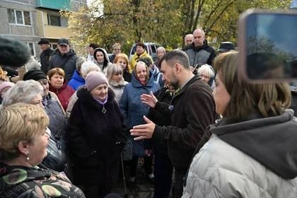 В поселке Макеевки откроют аптечный пункт и ускорят восстановление жилья