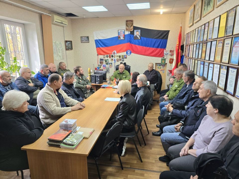  : 18  2025                   .