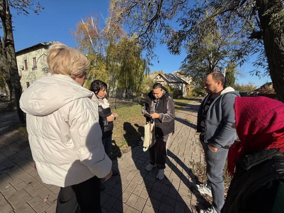 23 ,                      ...