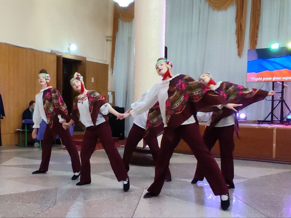 25 октября Донецкая Народная Республика отмечает один из важнейших и знаковых праздников – День Государственного флага