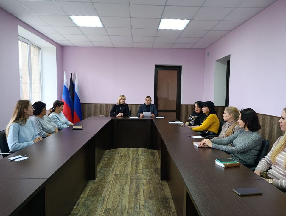 , 31 ,         ,        ...