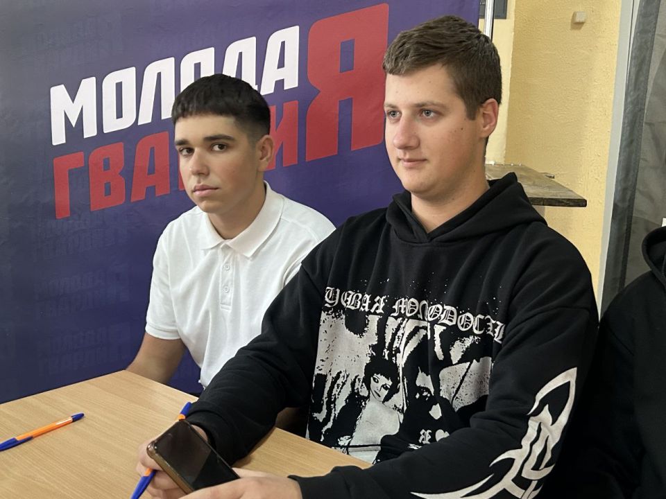  :             ,       ,       