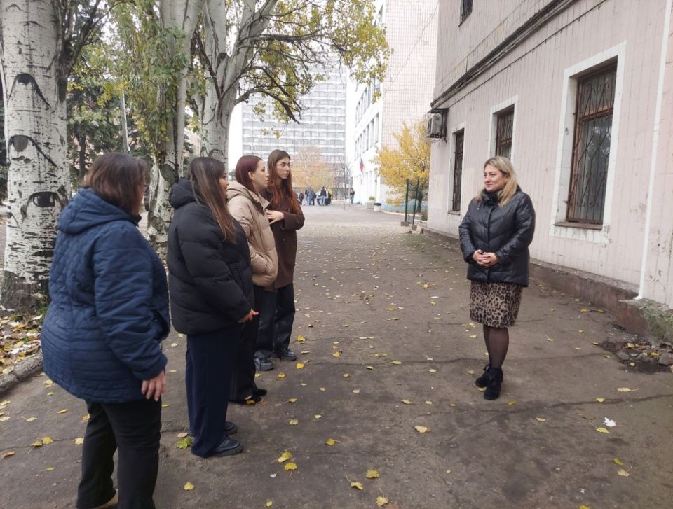 5        : .. , . , . , . 28\56