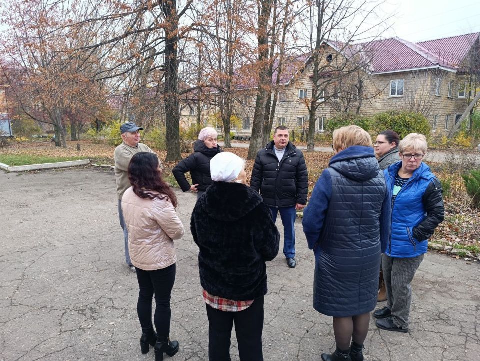 , 6                       8   