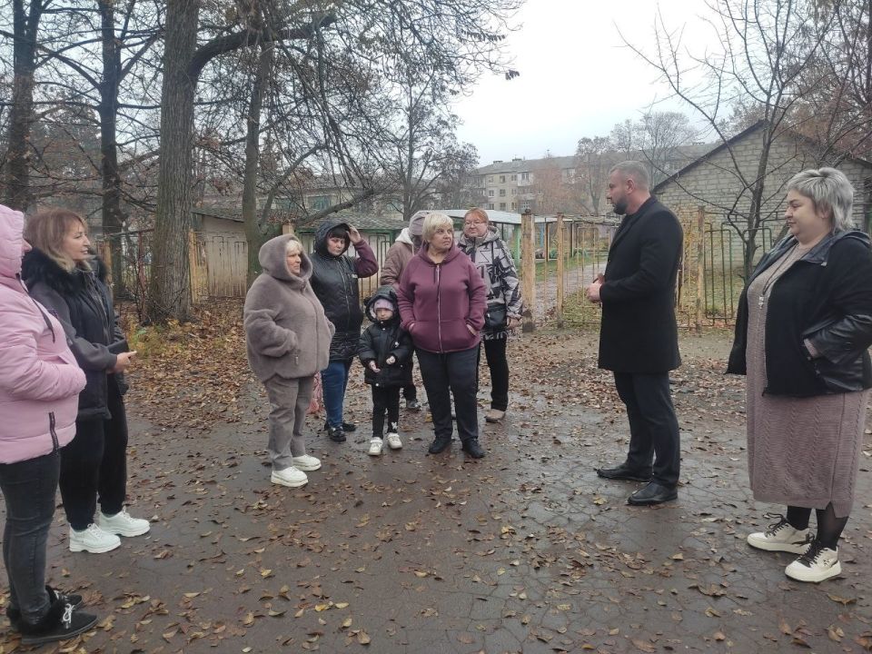 11 ,      , -               , 42