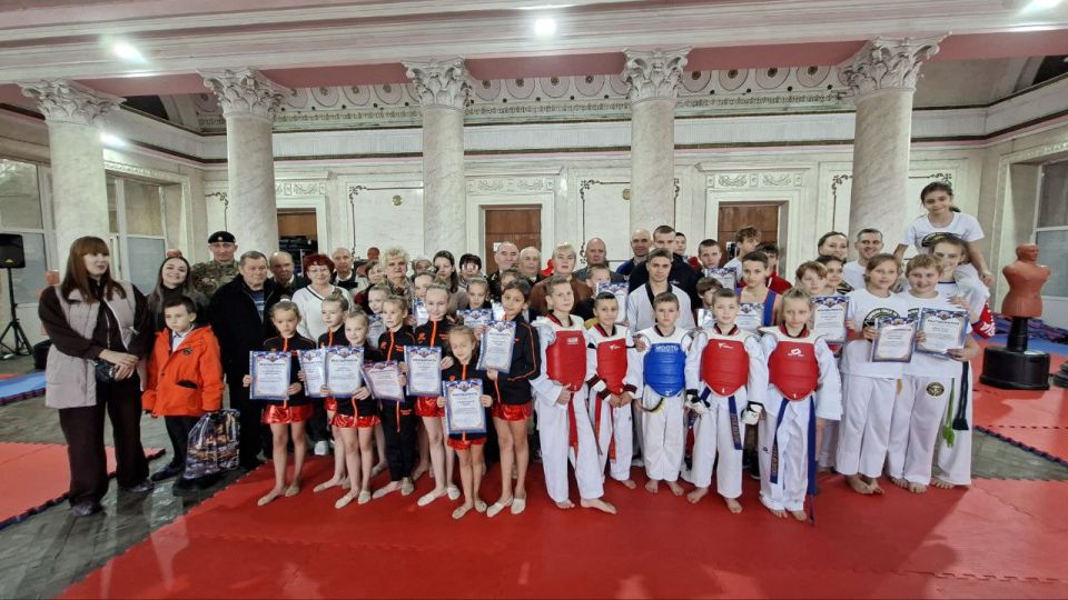 8 ,     ,   ,     50-    