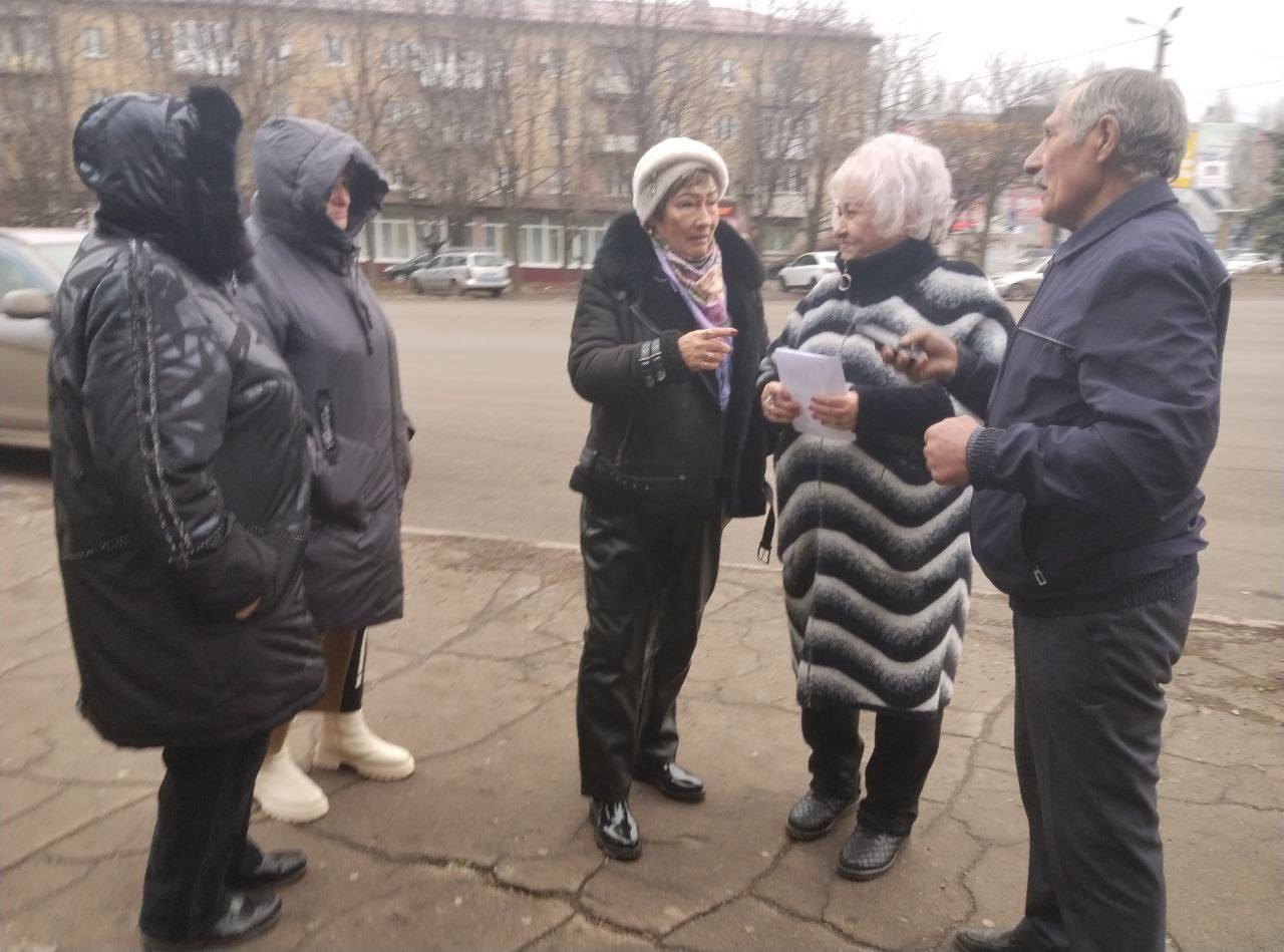 По поручению Главы ДНР Дениса Пушилина проводятся встречи с населением для выявления проблемных вопросов на подведомственной территории