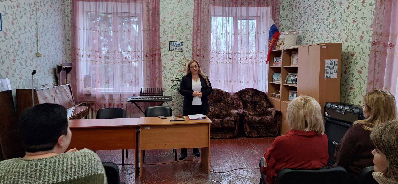 11 декабря в Советском внутригородском районе состоялась встреча депутата городского совета первого созыва Алены Трякиной с жителями района