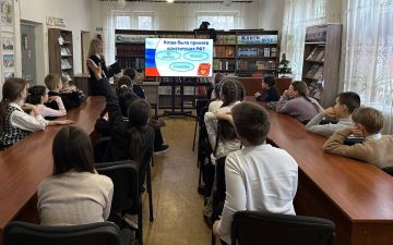 12 декабря, в детской библиотеке им .Л. И. Глебова для учащихся 4-Б класса ГБОУ «Средняя школа №59 г.о. Макеевка» проведена викторина "Мир прав детей"