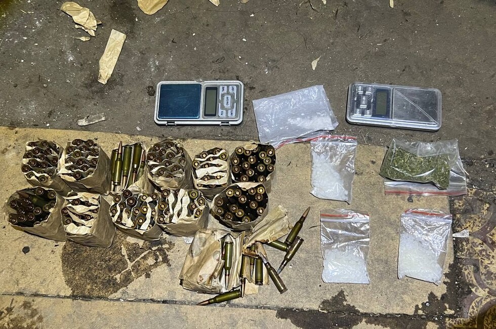 У жителя Макеевки нашли наркотики и 357 патронов