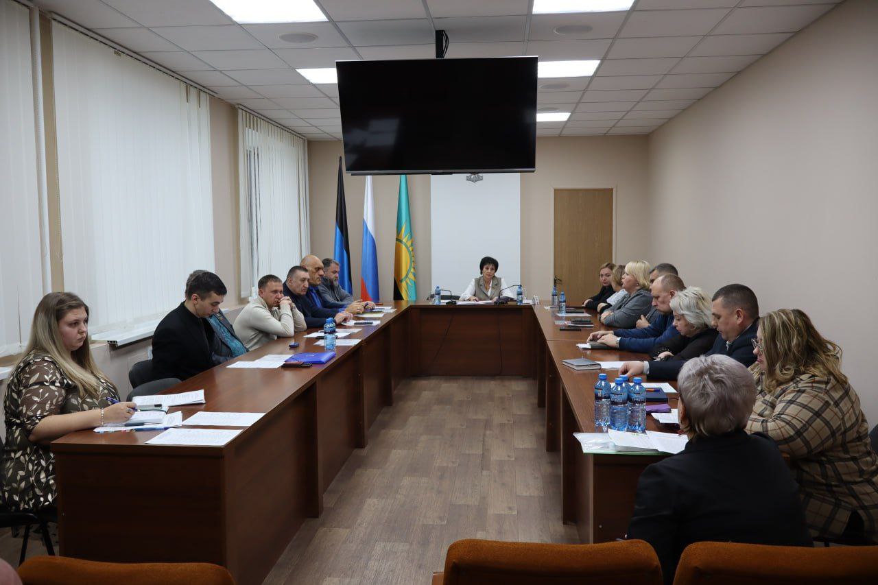 Валентина Харлашка: 19 декабря провела 62 внеочередное заседание Макеевского городского совета Донецкой Народной Республики