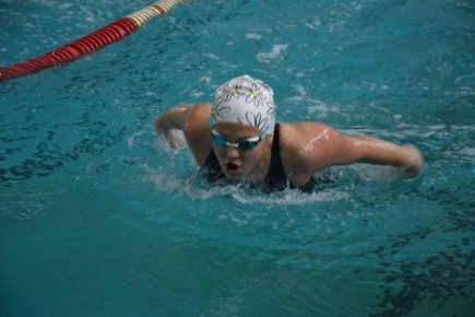 Более 300 спортсменов приняли участие в соревнованиях по плаванию в Донецке