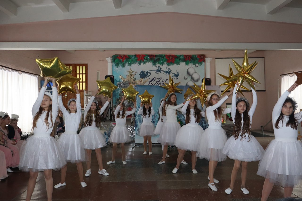 Новогодний калейдоскоп сказок