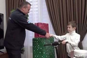 Министр транспорта РФ подарил Даниилу из Макеевки мат для занятий джиу-джитсу