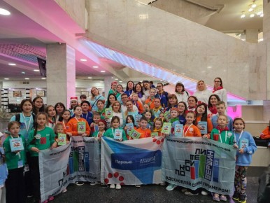 Путешествие в сказку и большая победа: учащаяся ГБОУ "СШ № 103 Г.О. МАКЕЕВКА" покорила Всероссийский конкурс "Большая Перемена"!