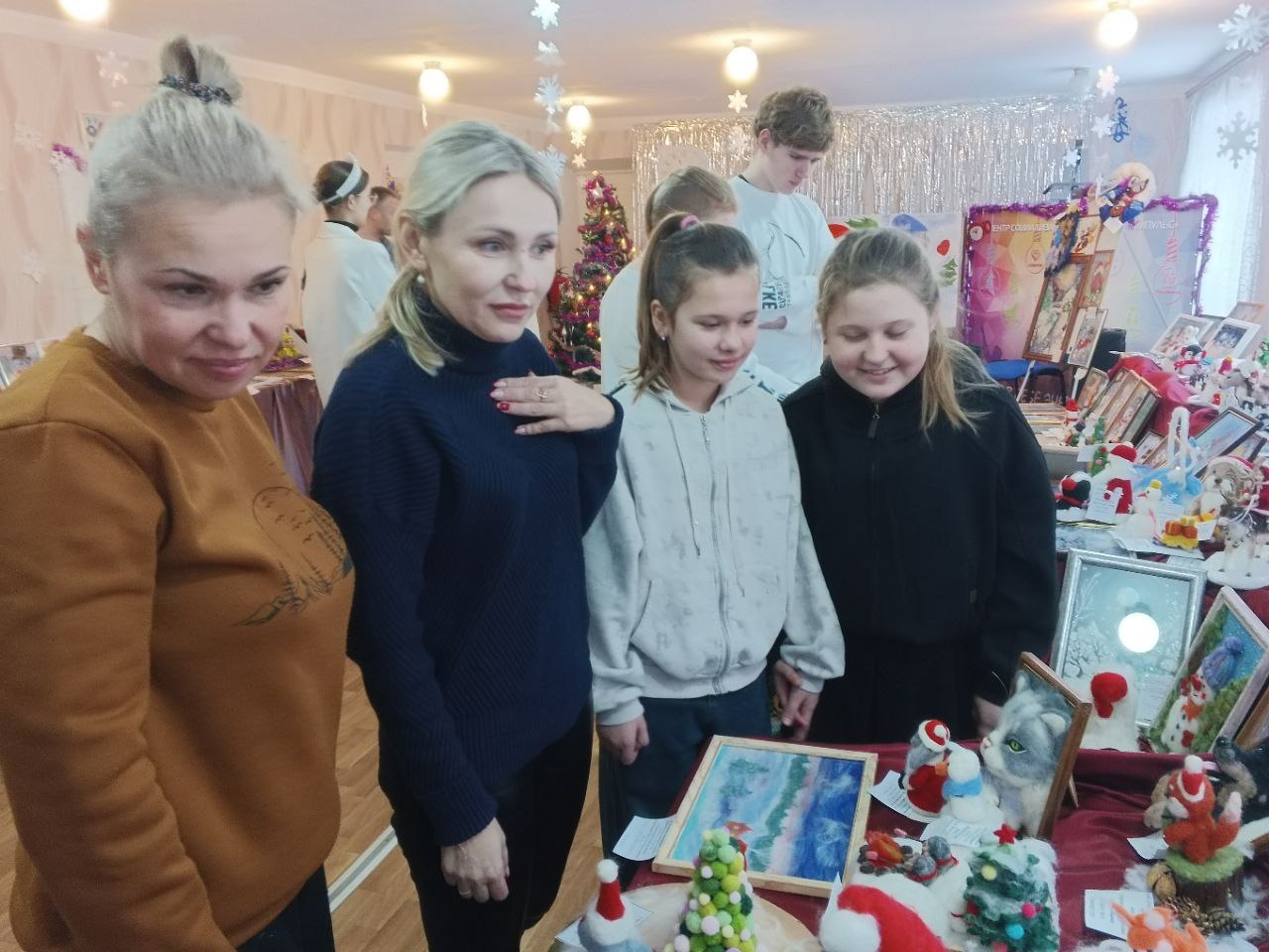 6 января учащиеся из общеобразовательных организаций №№ 60, 31, 48, 83, 86, 95, 77 посетили выставку на базе Центра социализации подростков «Импульс»