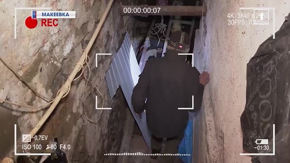 Тонут в фекалиях: квартиры в Макеевке почти год затапливает канализация