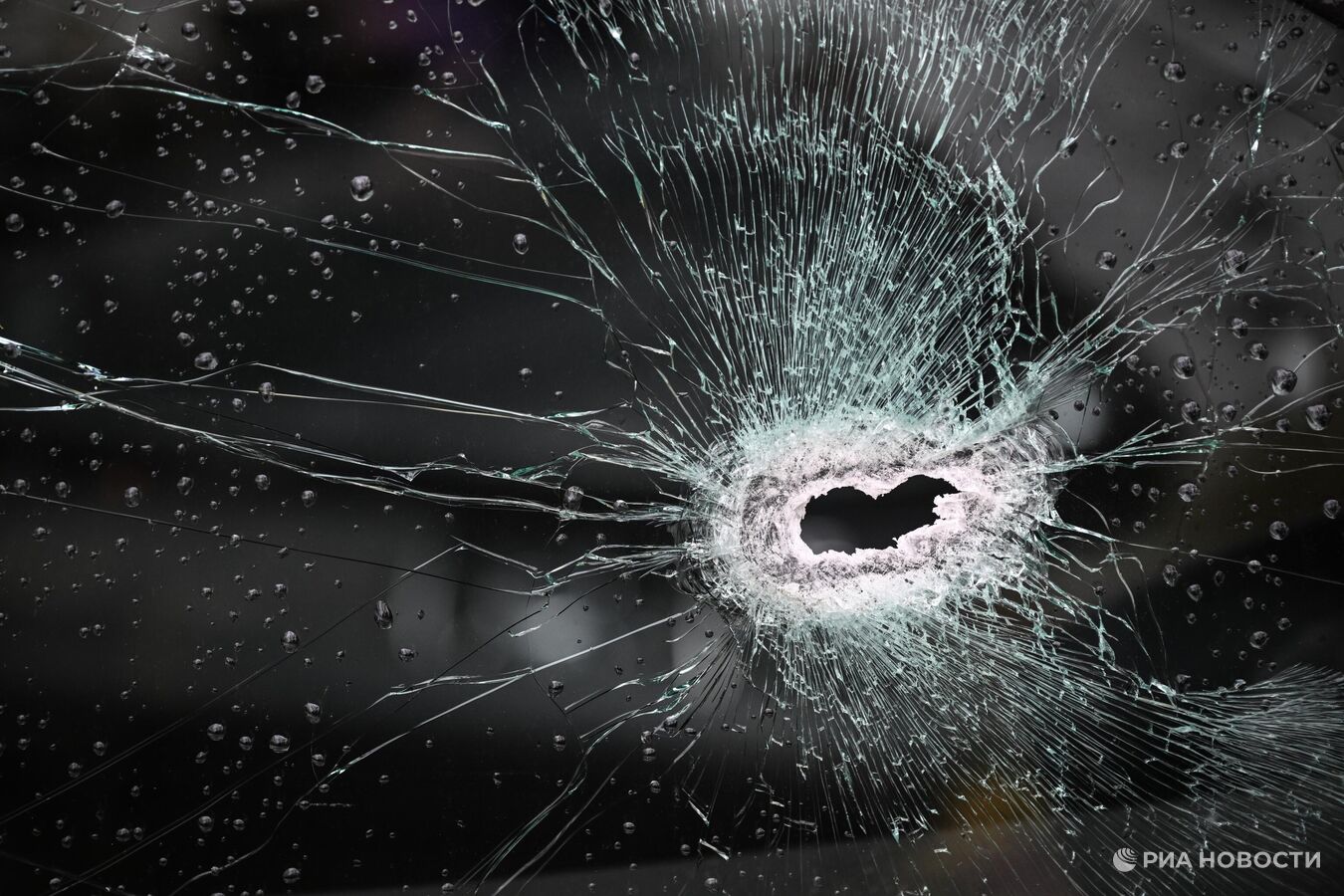 ВСУ второй раз атаковали грузовик на донецкой объездной трассе