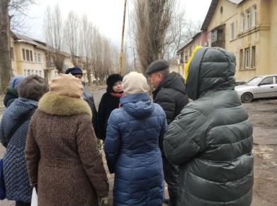 Сегодня, 17 февраля в Червоногвардейском районе состоялась встреча руководителя Управы Червоногвардейского внутригородского района Администрации городского округа Макеевка Антона Гринзовского с жителями жилого массива...