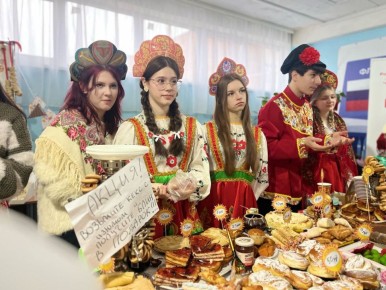 Праздник добра и традиций: Масленичная ярмарка в ГБОУ "СШ № 32 Г.О. МАКЕЕВКА"